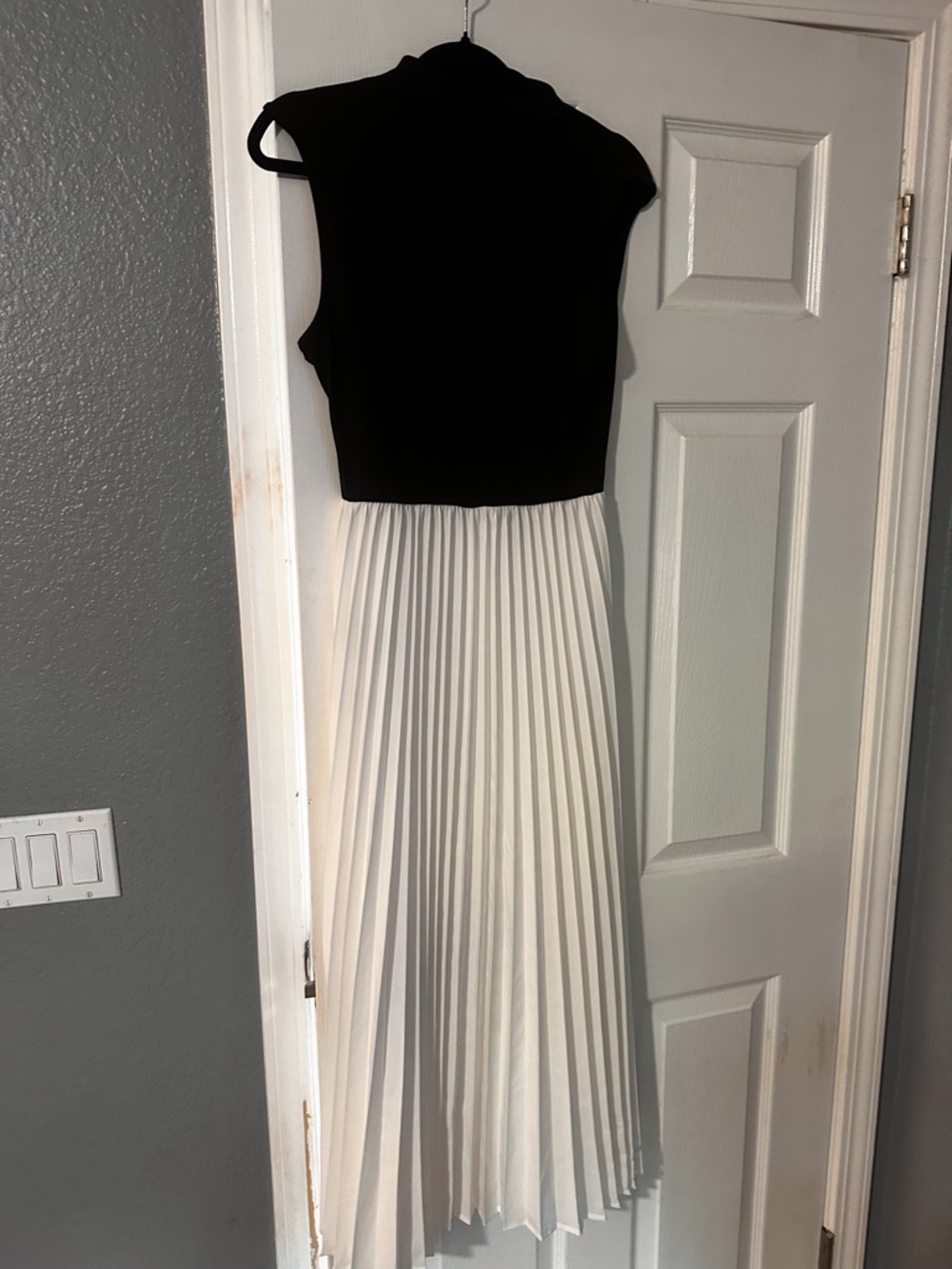 Black and White Pleated Maxi Dress - Brand Unspecified